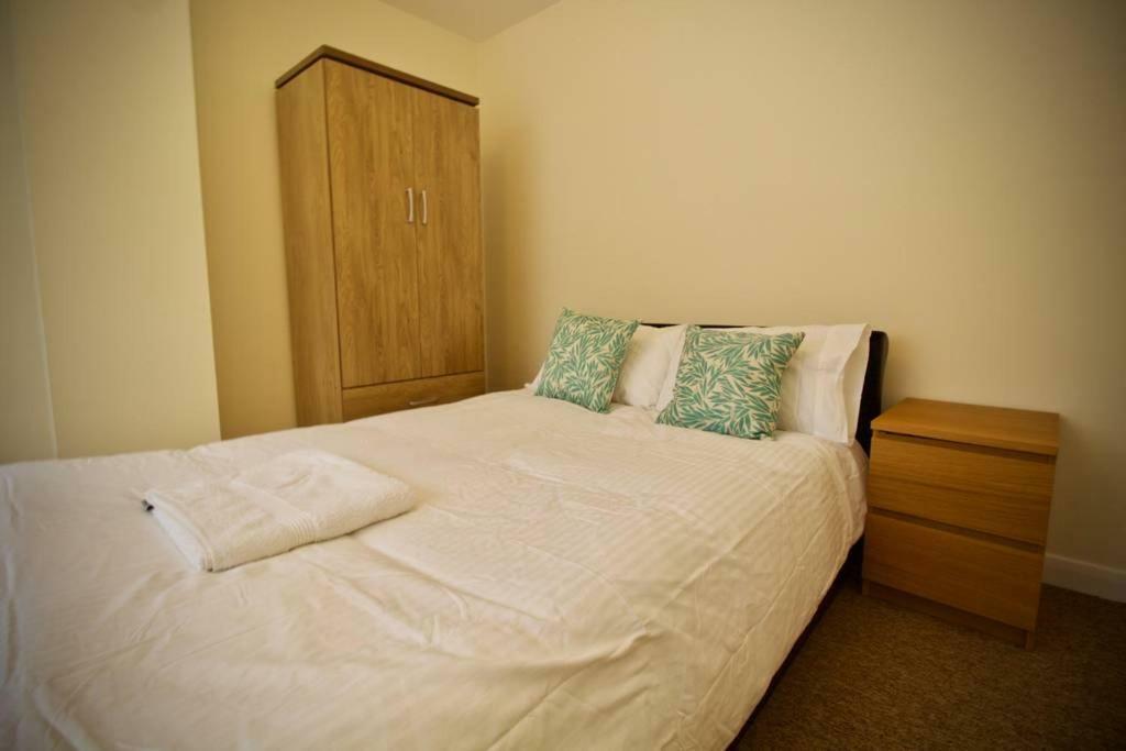 Henry'S Guesthouse Bath Esterno foto