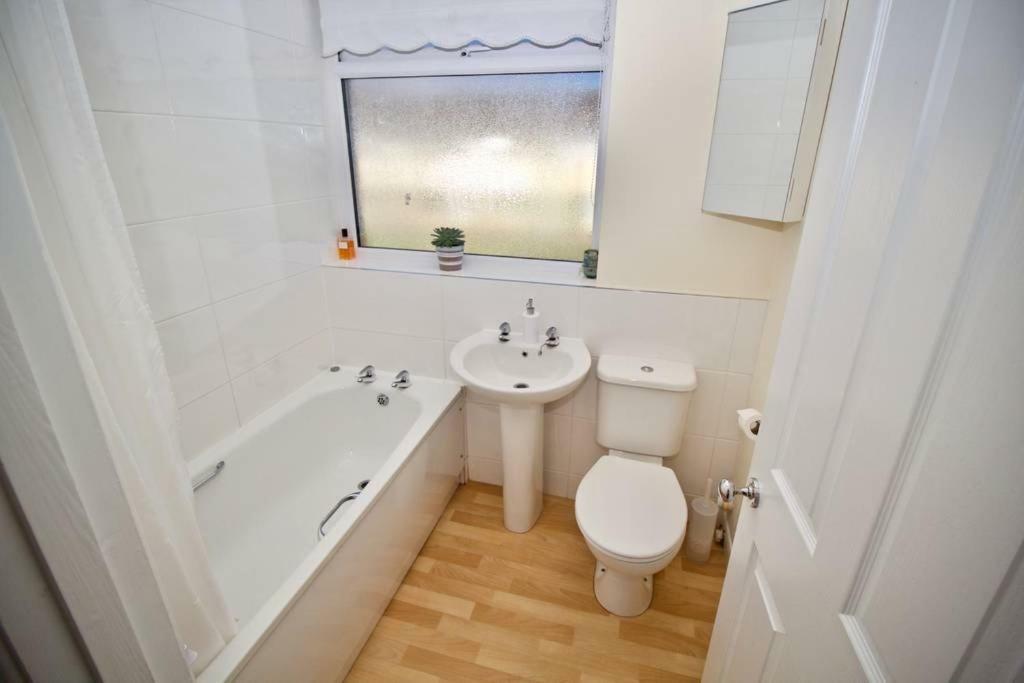 Henry'S Guesthouse Bath Esterno foto